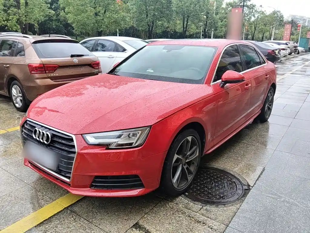 Фото 1 - Audi A4L