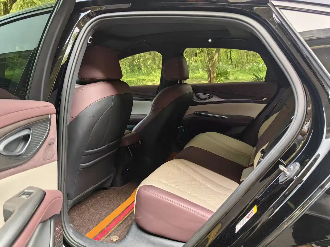 BYD Seal 2023 DM-i 1.5T 121km Premium фото 9