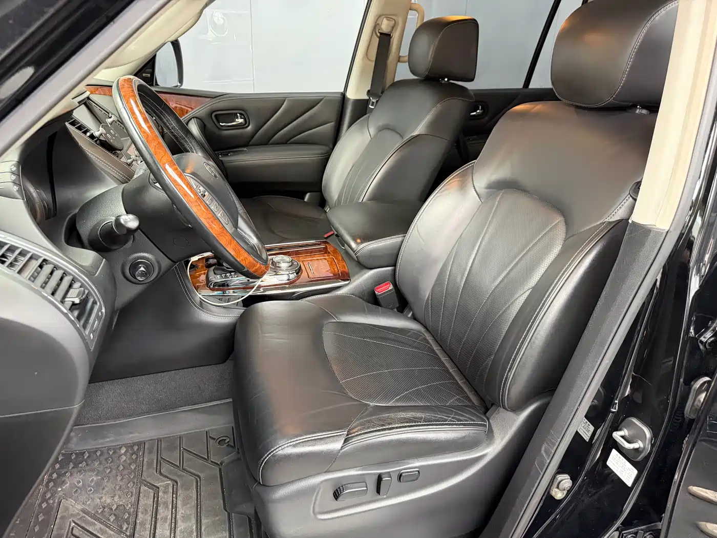 Infiniti QX80 2017 2016 5.6L 4WD