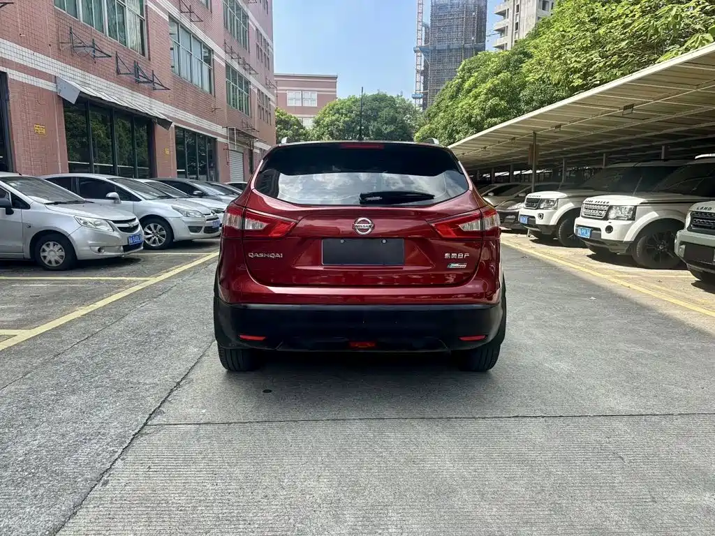 Photo 3 - Nissan Qashqai