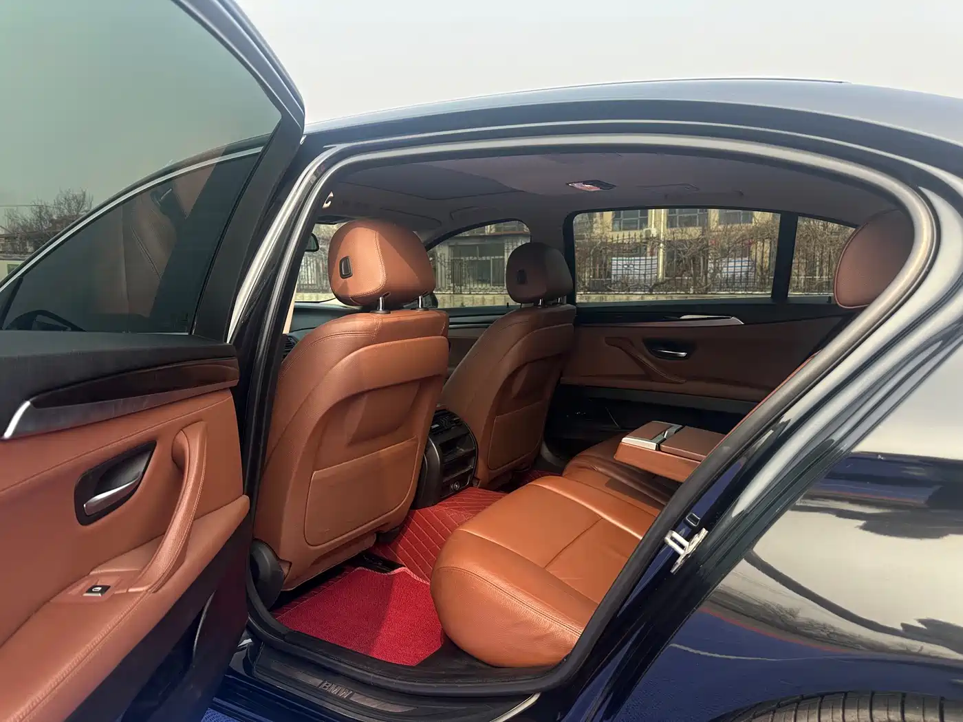 BMW 5 Series 2014 525Li Leading фото 8