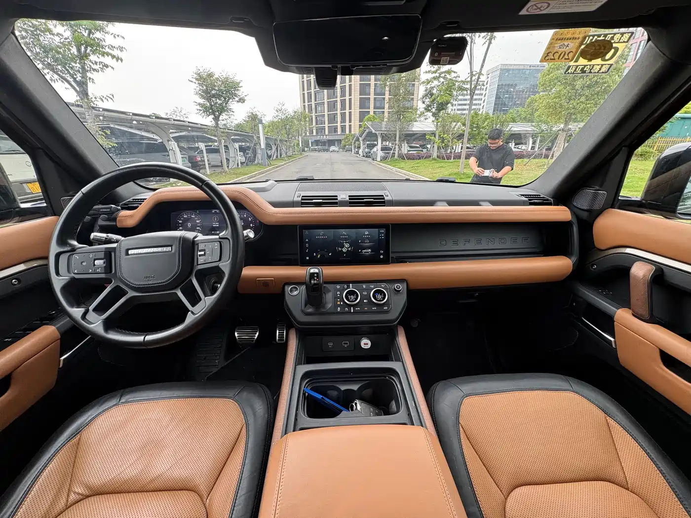 Land Rover Defender 2020 Model 110 P400 X фото 15