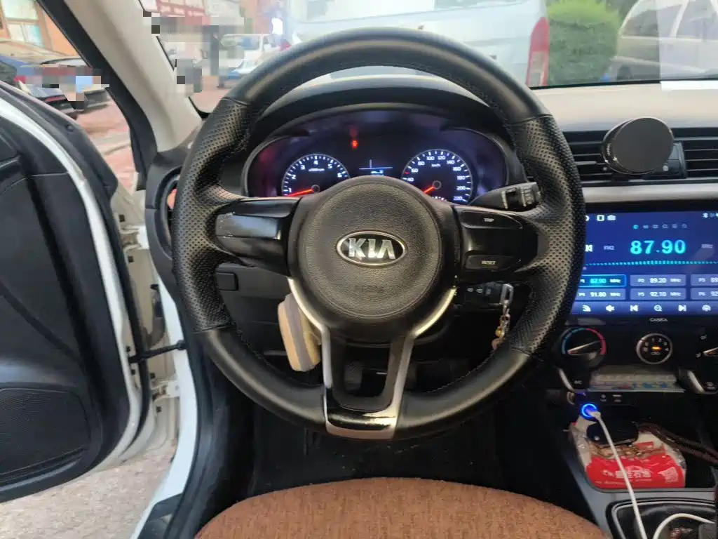 Фото 3 - Kia K2