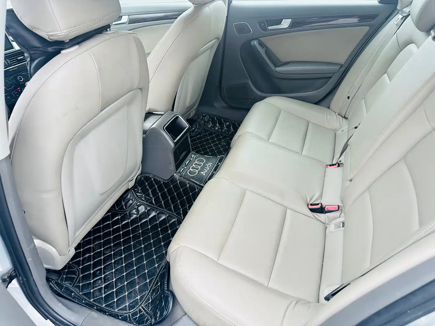 Audi A4L 2011 2011 2.0 TFSI Comfort