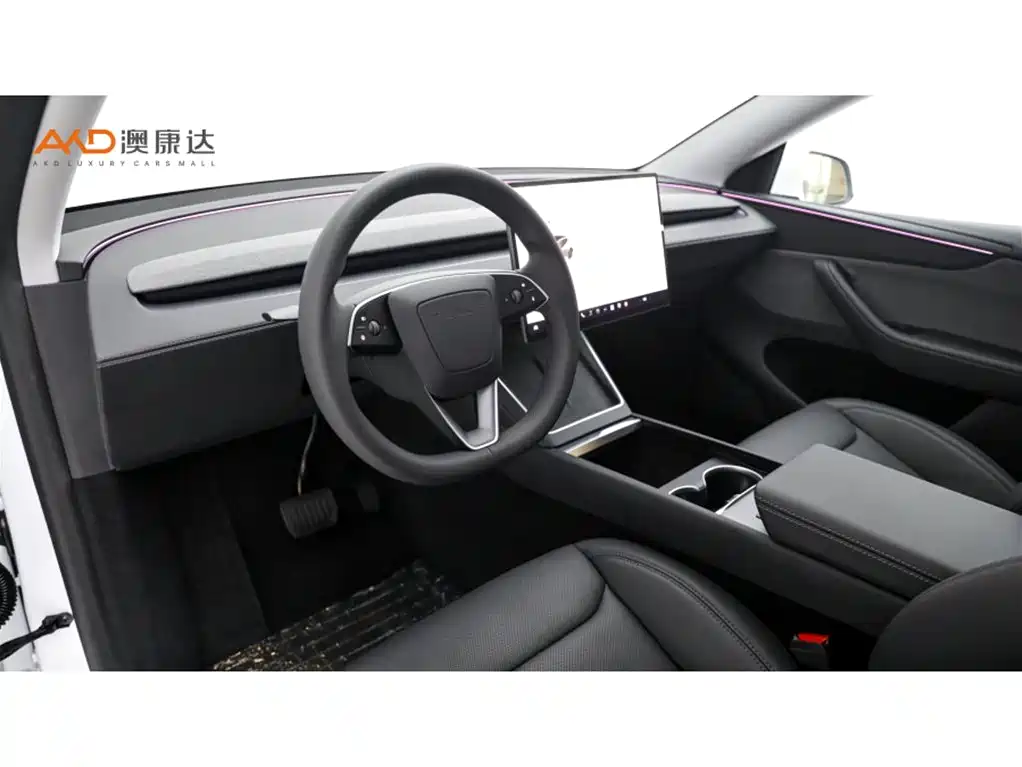 Photo 6 - Tesla Model Y
