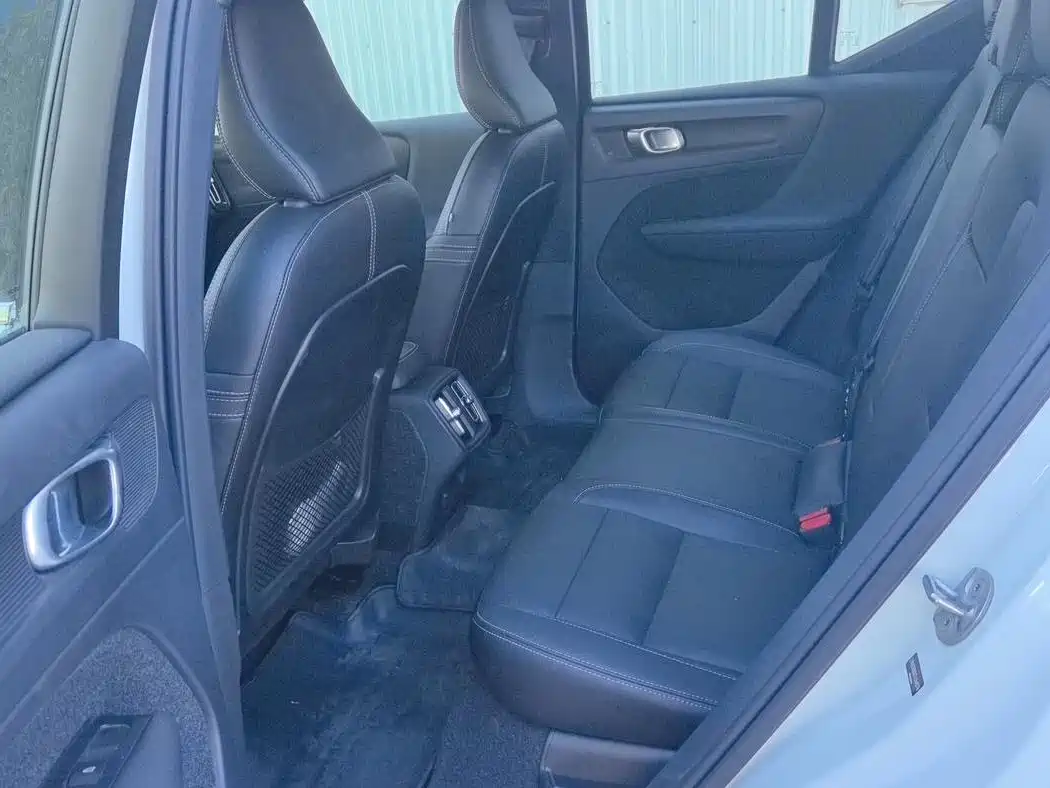 Фото 7 - Volvo XC40