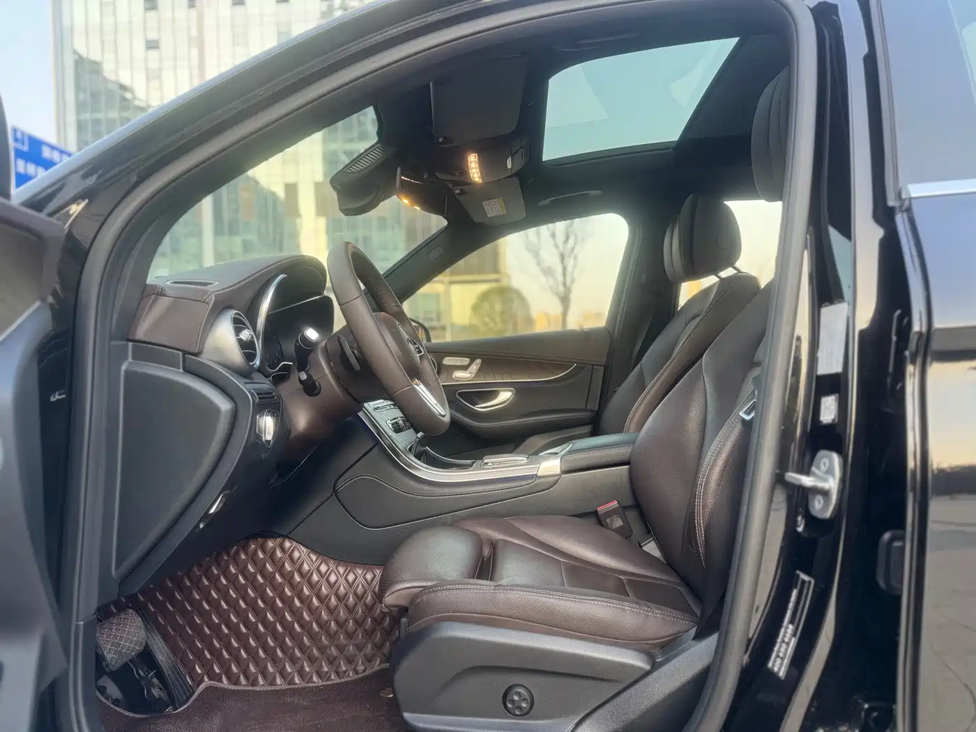 Mercedes-Benz GLC 2020 Facelift GLC 300 L 4MATIC Dynamic фото 4