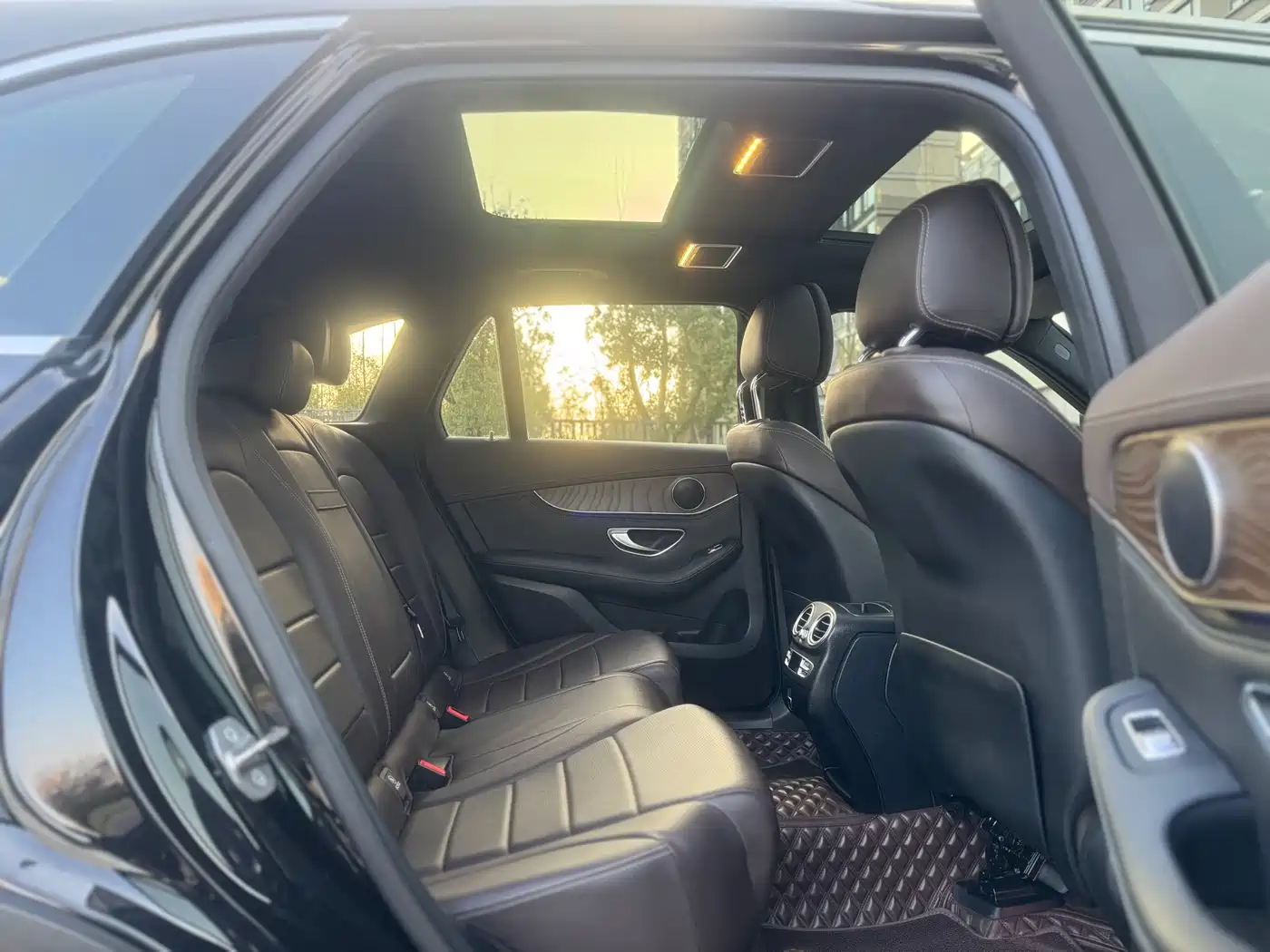 Mercedes-Benz GLC 2020 Facelift GLC 300 L 4MATIC Dynamic фото 8