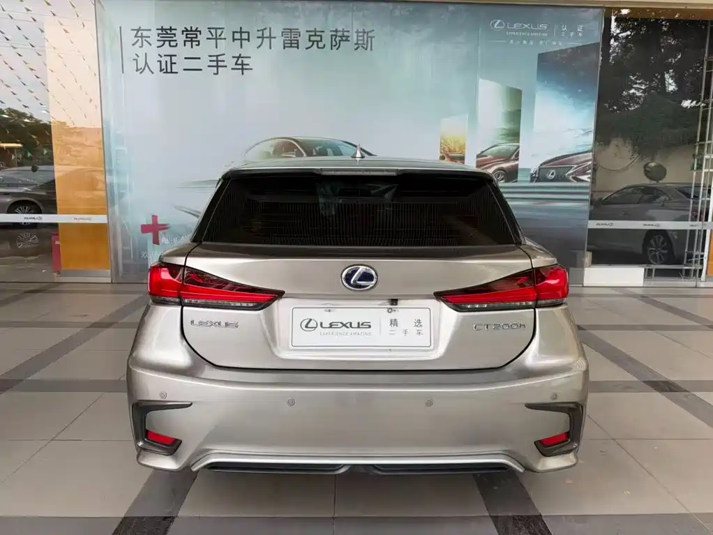 Lexus CT 2018 2017 CT200h Elite Edition Monochrome China V