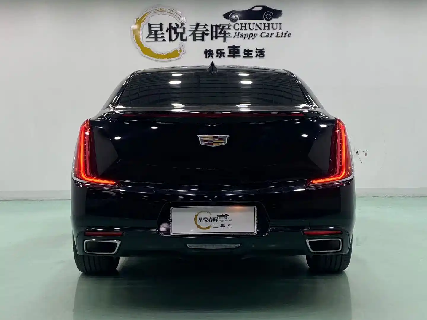 Photo 7 - Cadillac XTS