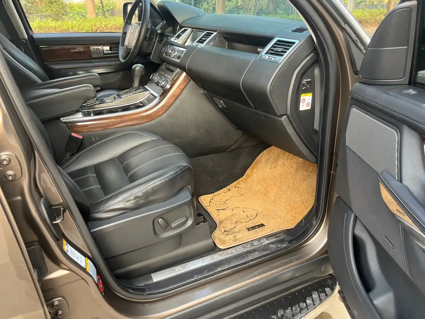 Land Rover Range Rover Sport 2010 3.0 TDV6 HSE Diesel фото 9