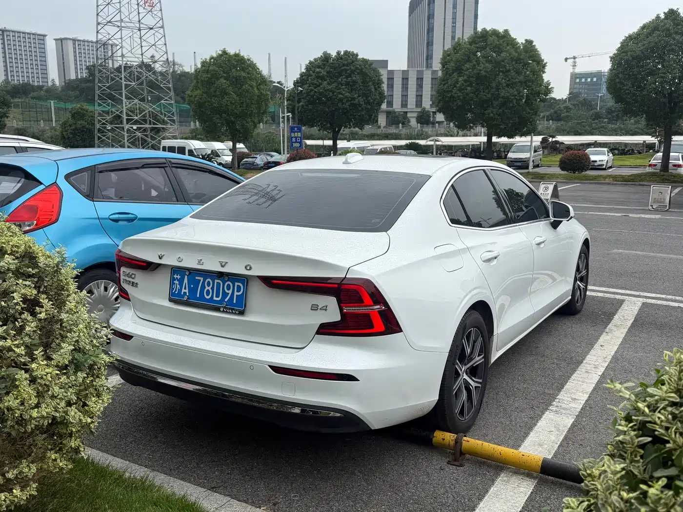 Volvo S60 2026 2026 B4 Smart Luxury Edition