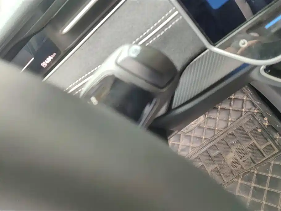 VOLKSWAGEN ID.7 VIZZION