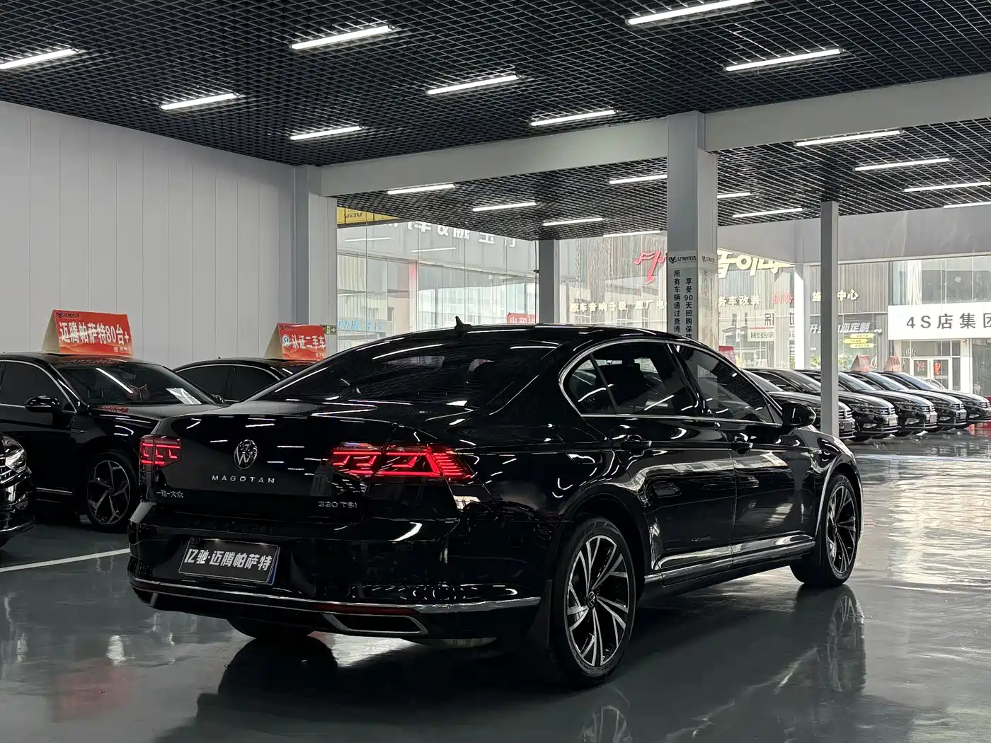 Volkswagen Magotan 2021 330TSI DSG 30th Anniversary Edition фото 8