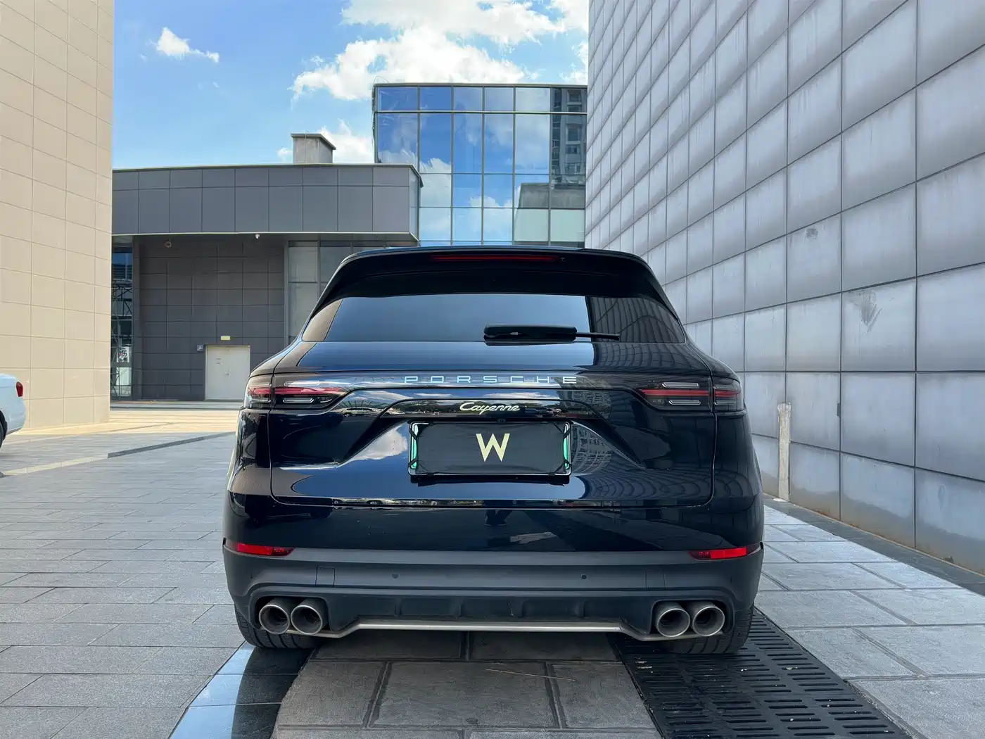 Porsche Cayenne New Energy 2022 Cayenne E-Hybrid 2.0T Platinum Edition фото 4