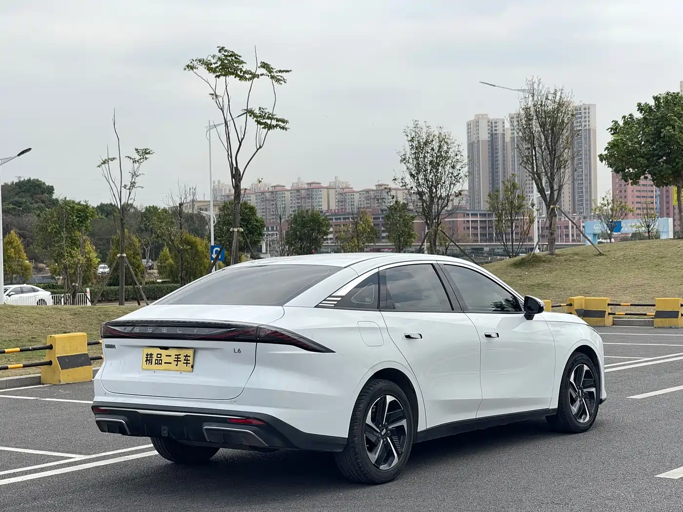 Geely Galaxy Galaxy L6 2023 60km PLUS фото 10