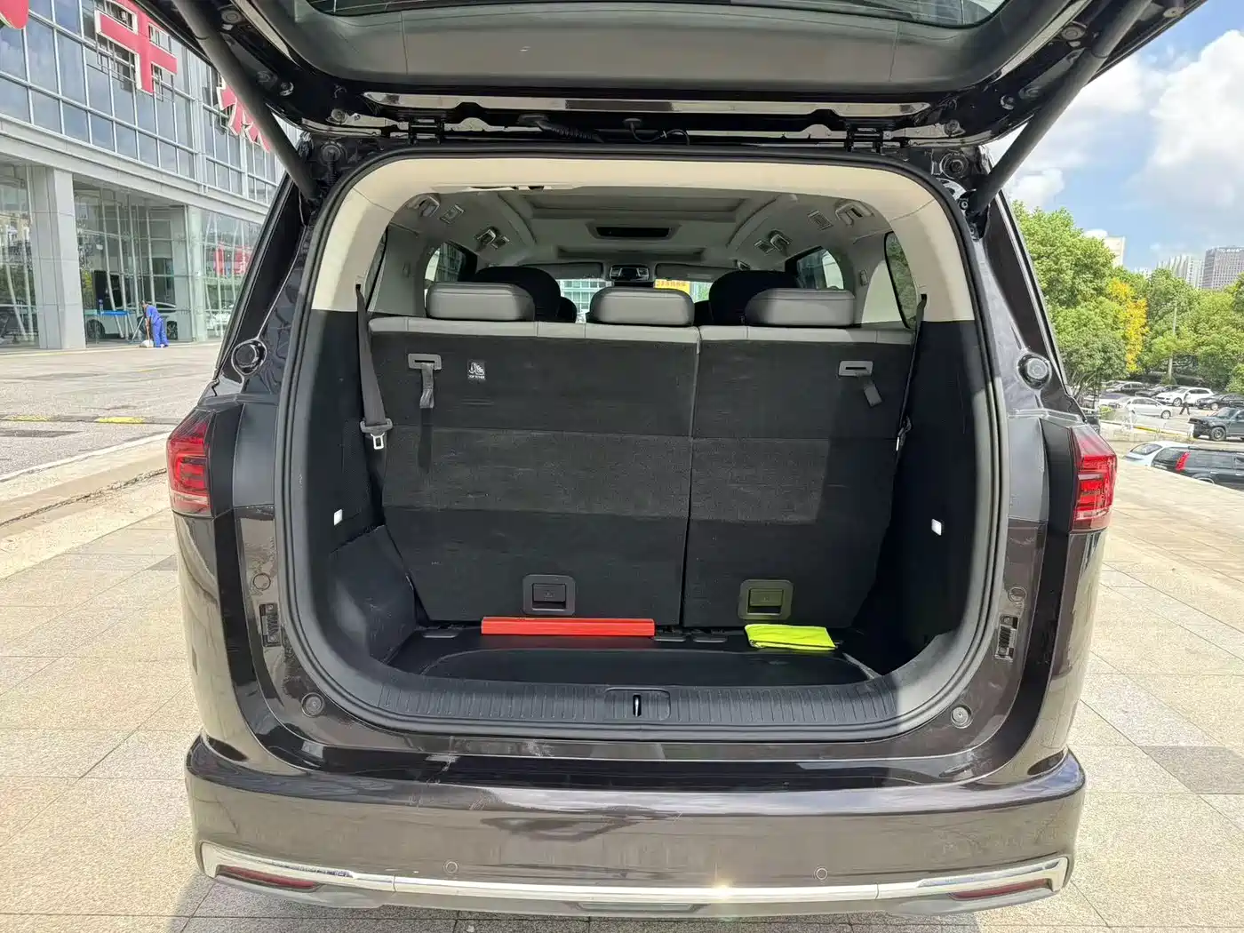 JAC Refine Refine RF8 PHEV 2024 2024 Smart Edition 1.5T 150KM Flagship (LFP)