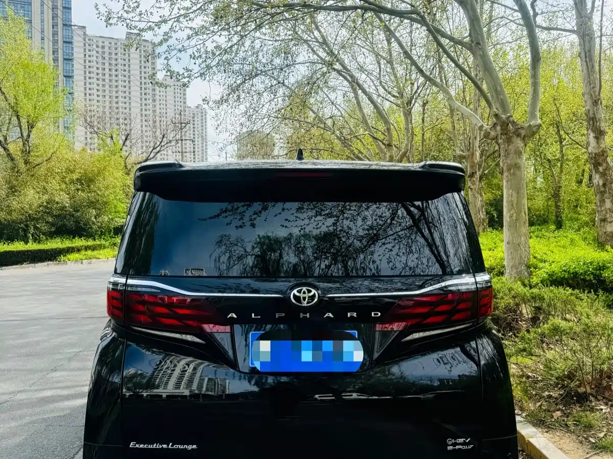 Toyota Alphard 2025 Hybrid 2.5L Prestige Gold Edition фото 3