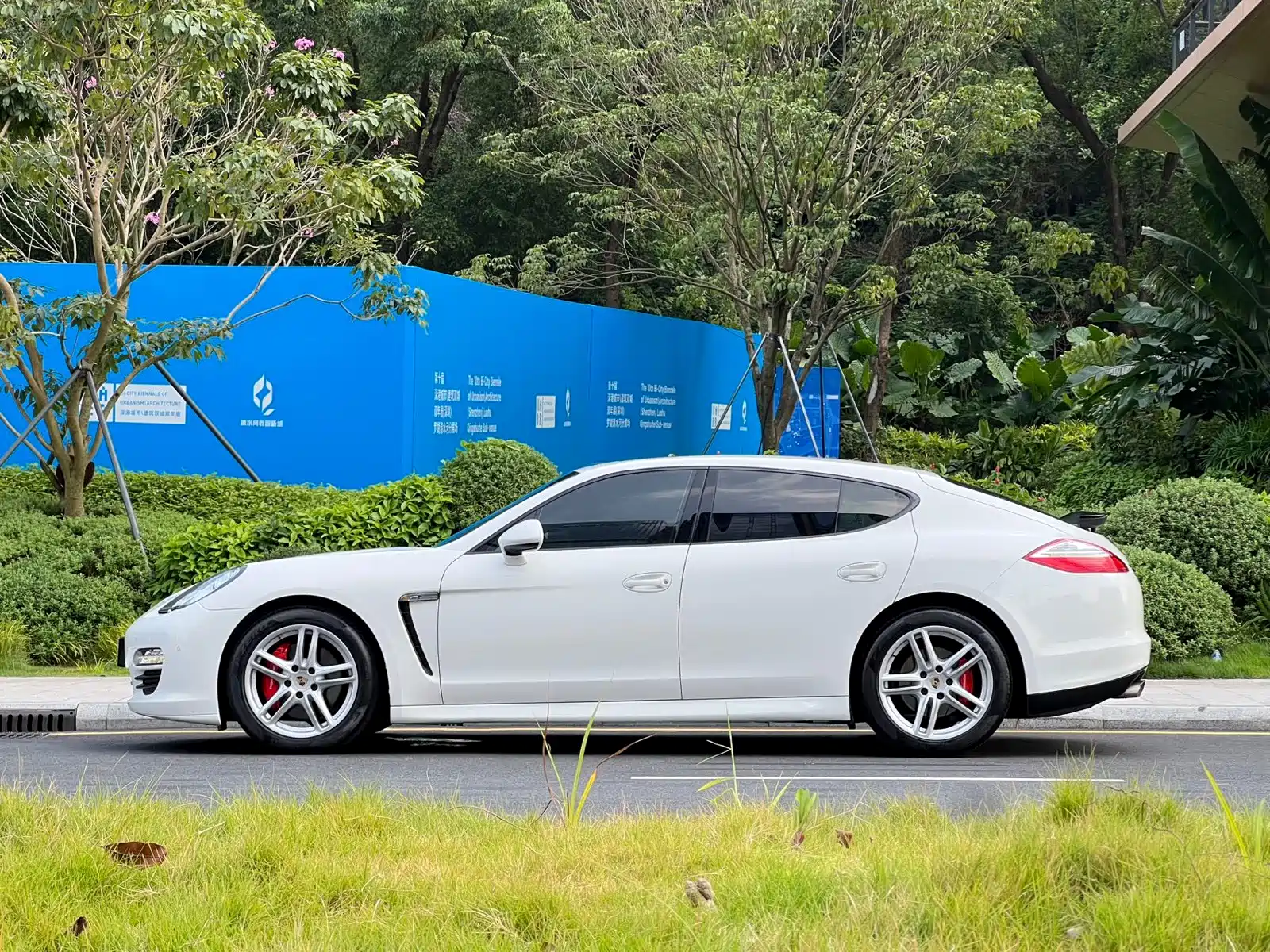 صورة 4 - Porsche Panamera