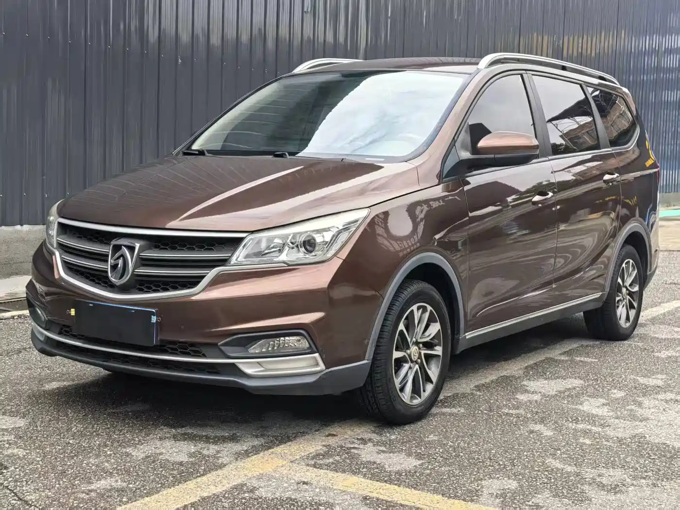 Baojun 730 2020 2019 1.5L Manual Fashion Edition 7-Seater China VI