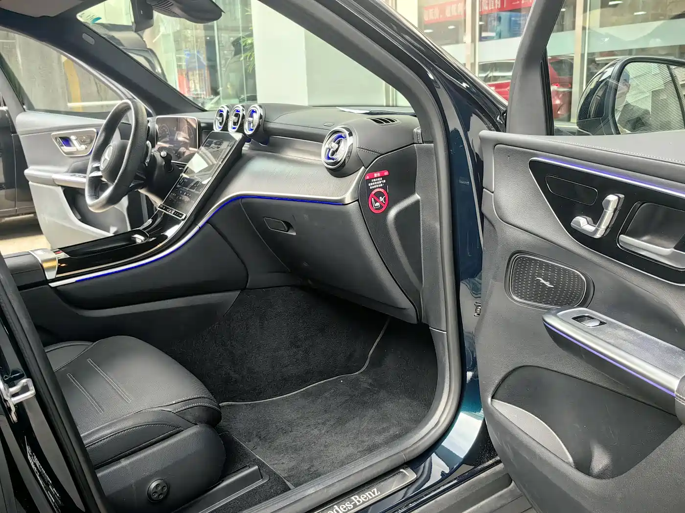 Mercedes-Benz GLC 2024 GLC 260 L 4MATIC Luxury 5-seater фото 17