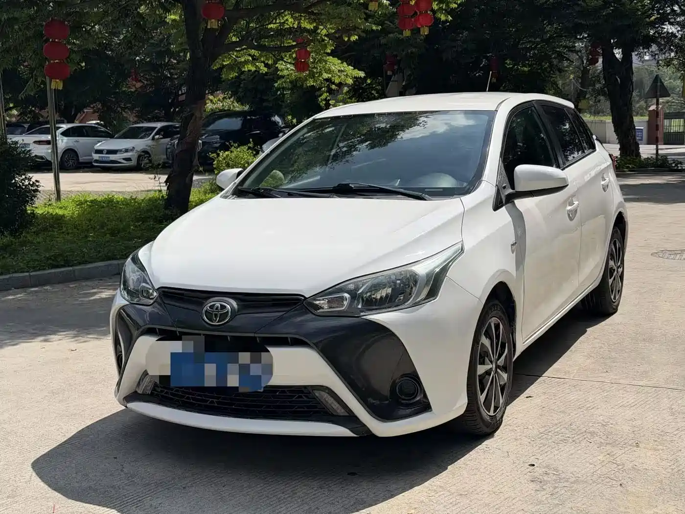 Toyota YARiS L Zhi Xuan 2016 Facelift 1.5E CVT Charming Edition фото 3