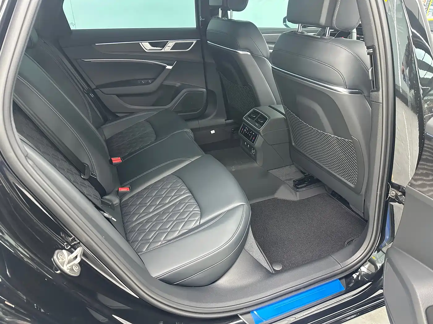 Audi A6L 2026 Model Year 45 TFSI quattro Premium Dynamic фото 18