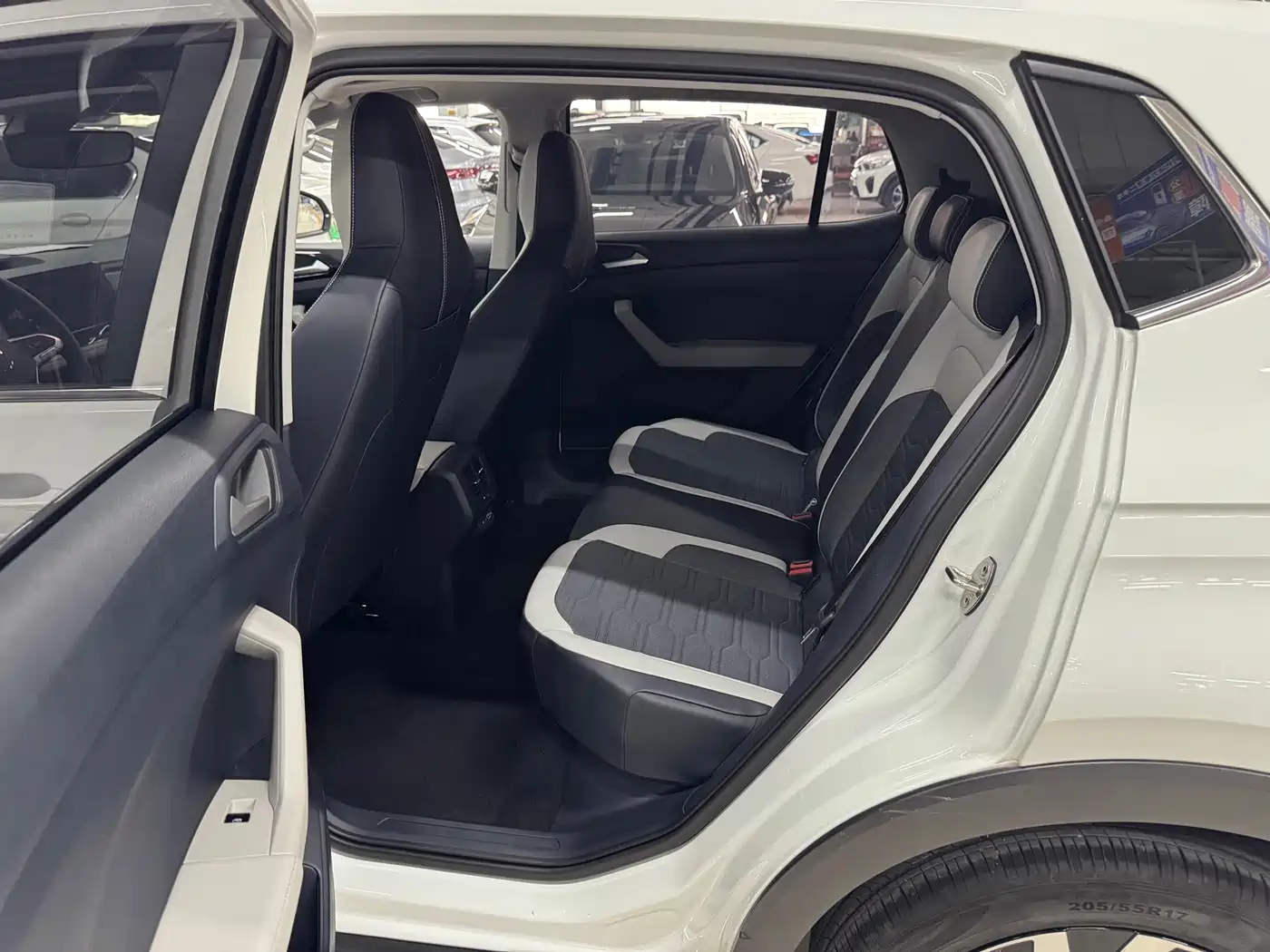 Volkswagen Tharu 2025 New Edge 1.5L Aspiration Edition фото 7
