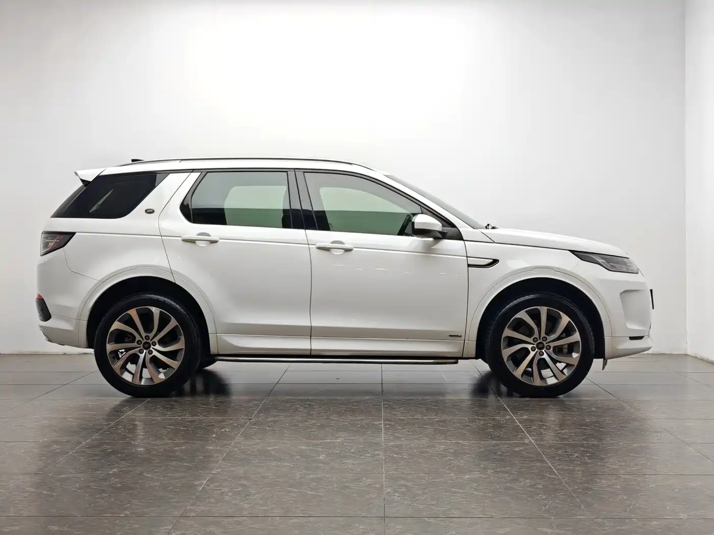 Land Rover Discovery Sport 2021 249PS R-Dynamic S Performance Edition фото 11