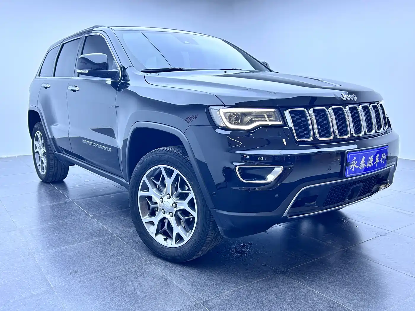 JEEP GRAND CHEROKEE