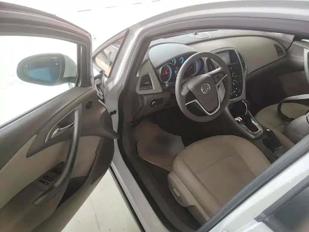 Фото 16 - Buick Excelle