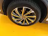 Фото 23 - Geely Coolray