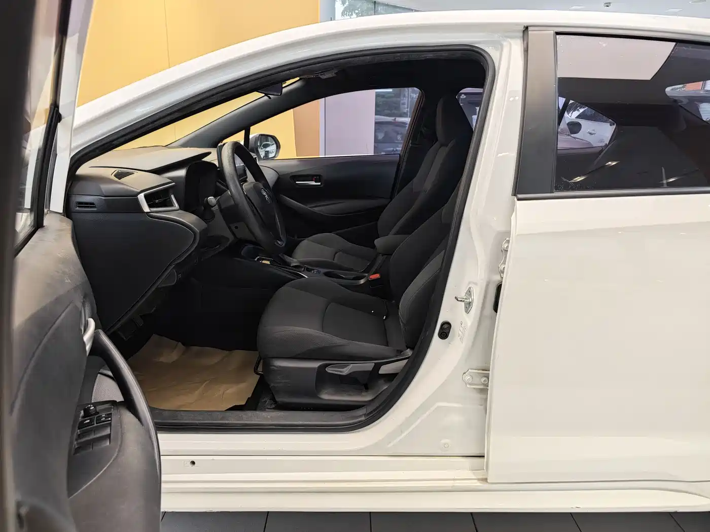 Toyota Levin 2022 TNGA 1.5L CVT Progressive Edition фото 14