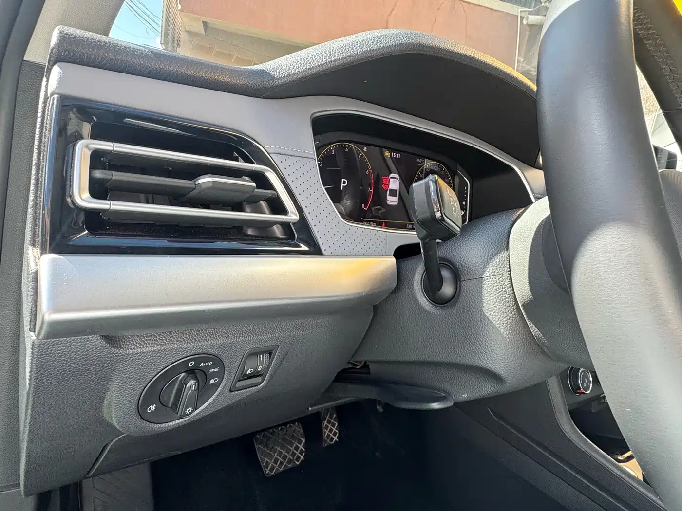 Volkswagen Lavida 2023 1.5L Auto Luxury Edition фото 13