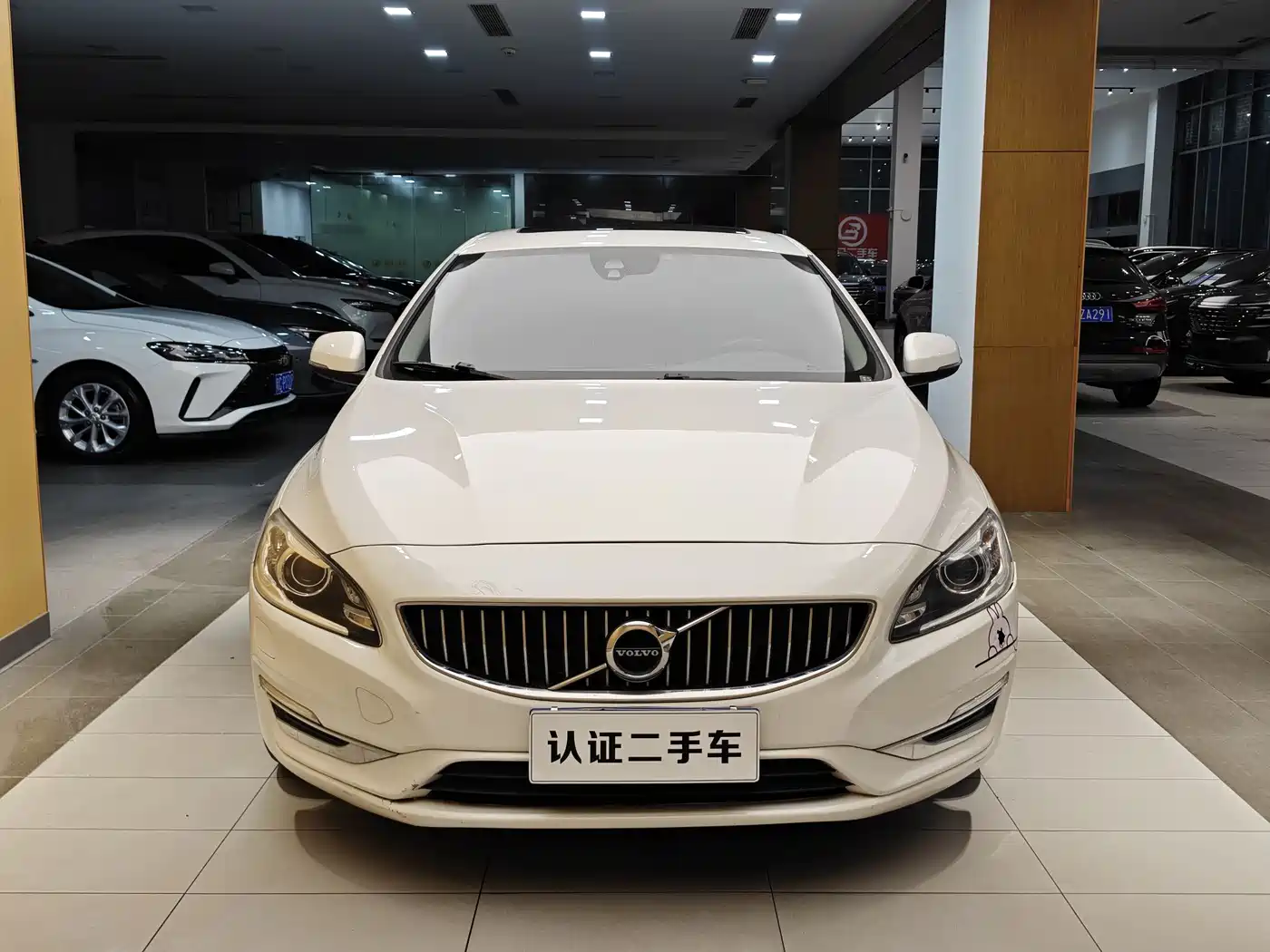 Фото 3 - Volvo S60