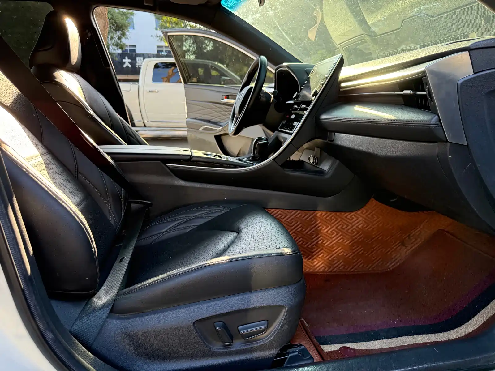 صورة 19 - Toyota Avalon