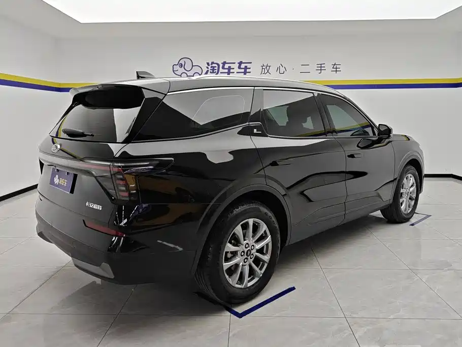 Фото 3 - Ford Edge