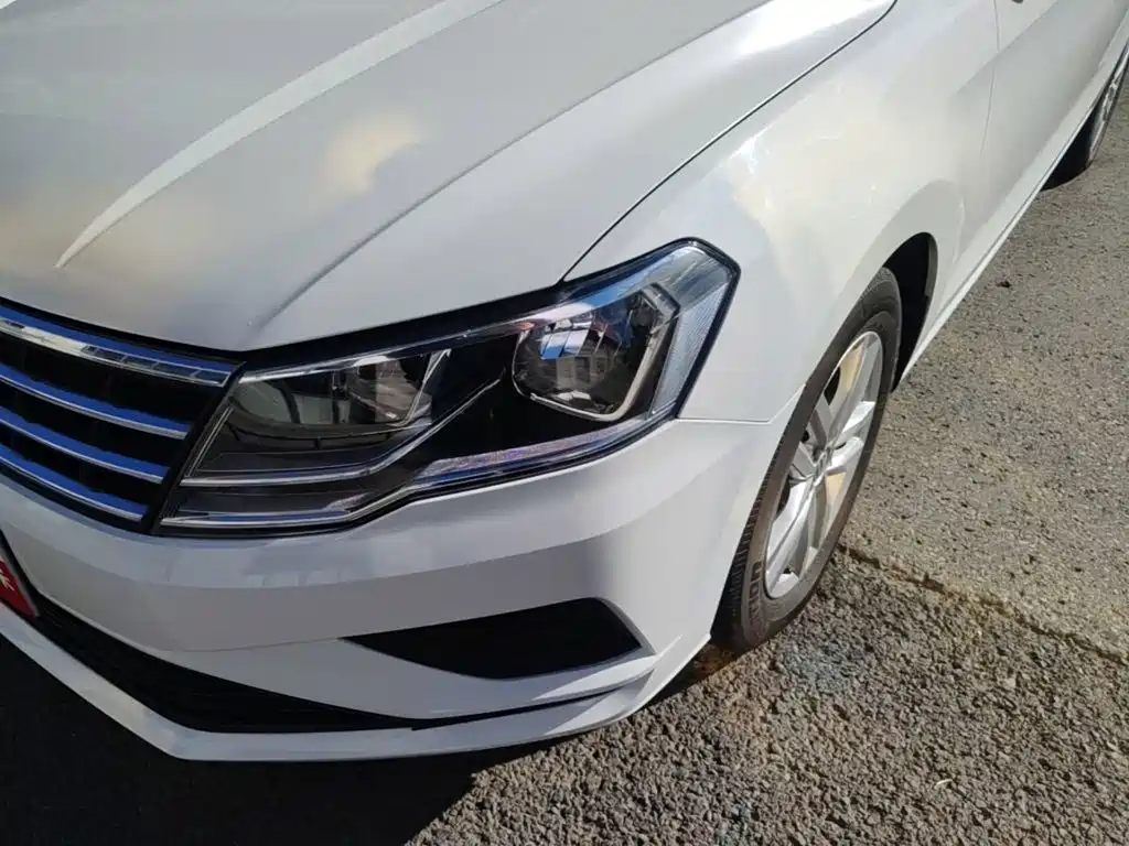 Фото 24 - Volkswagen Jetta