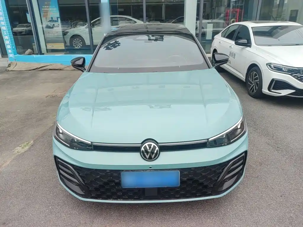 Photo 3 - Volkswagen Passat