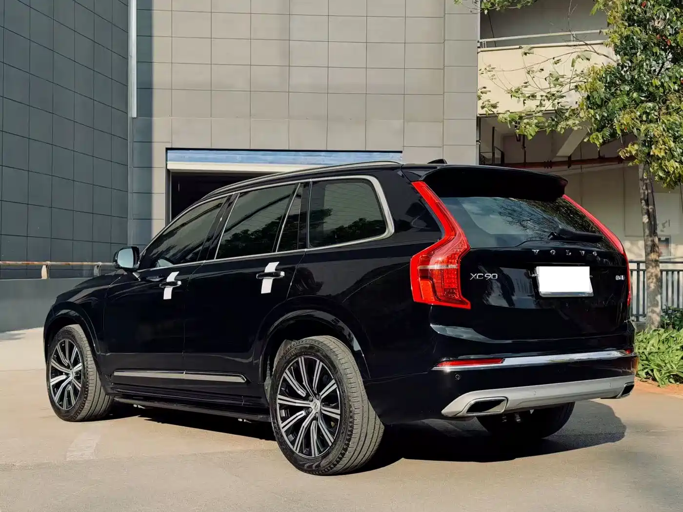 VOLVO XC90