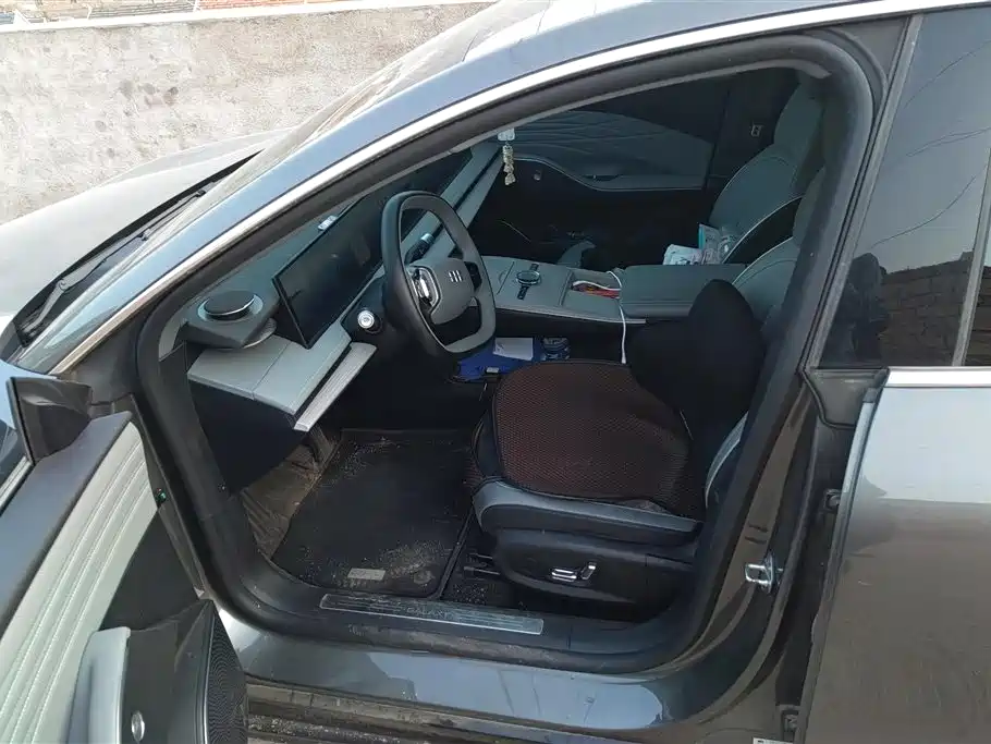 GEELY GALAXY GALAXY E8