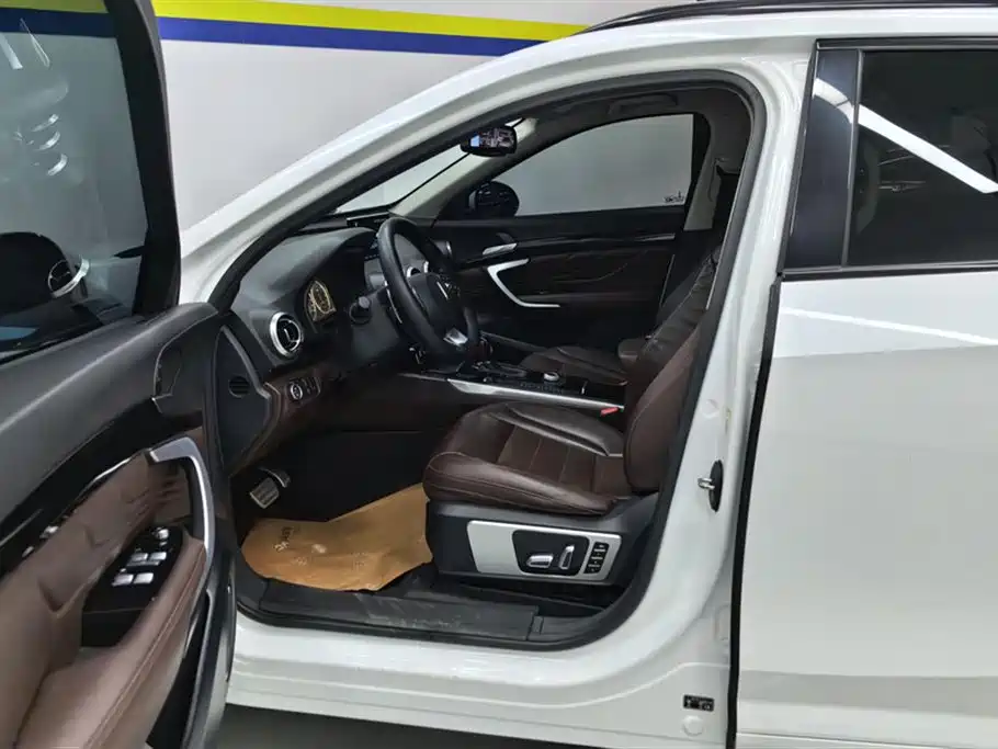 WEI PAI WEI BRAND VV7