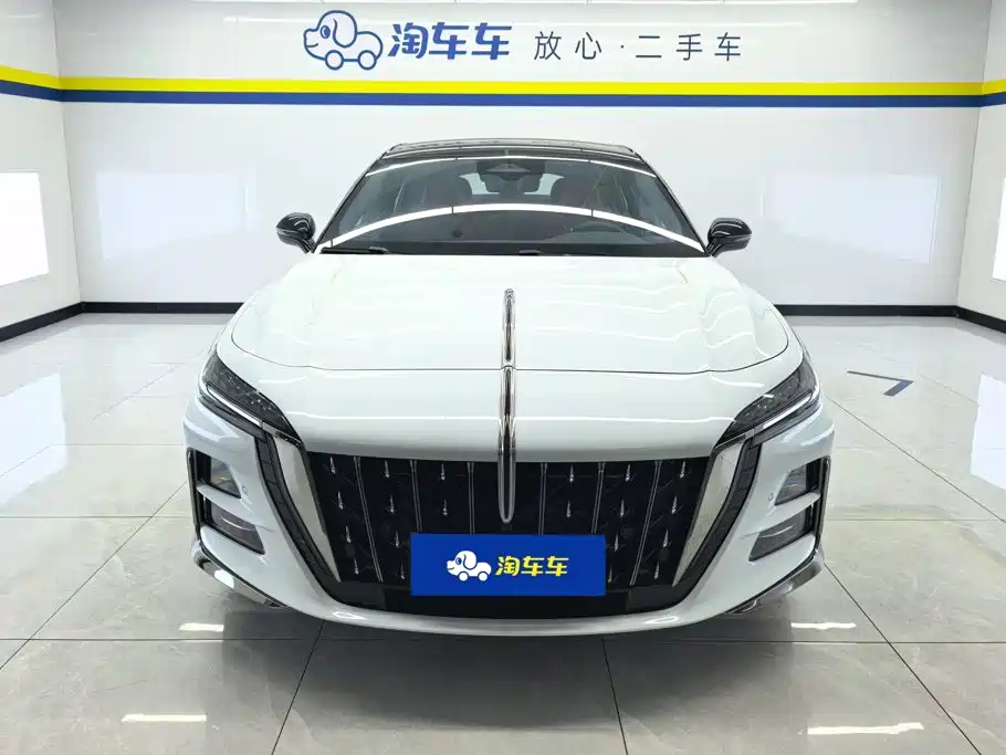 Hongqi H6 2026 2025 Model 2.0T Fashion Edition