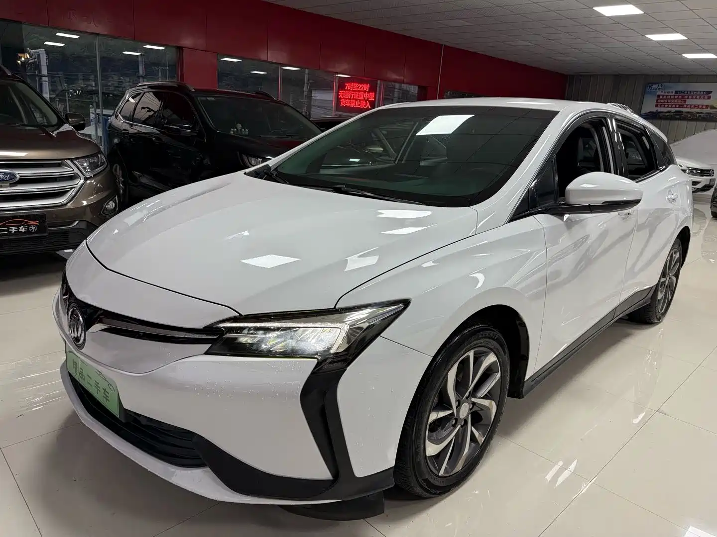 صورة 1 - Buick Velite 6