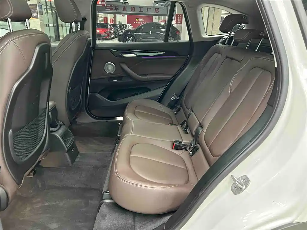 BMW X1 2022 sDrive20Li Fashion фото 15