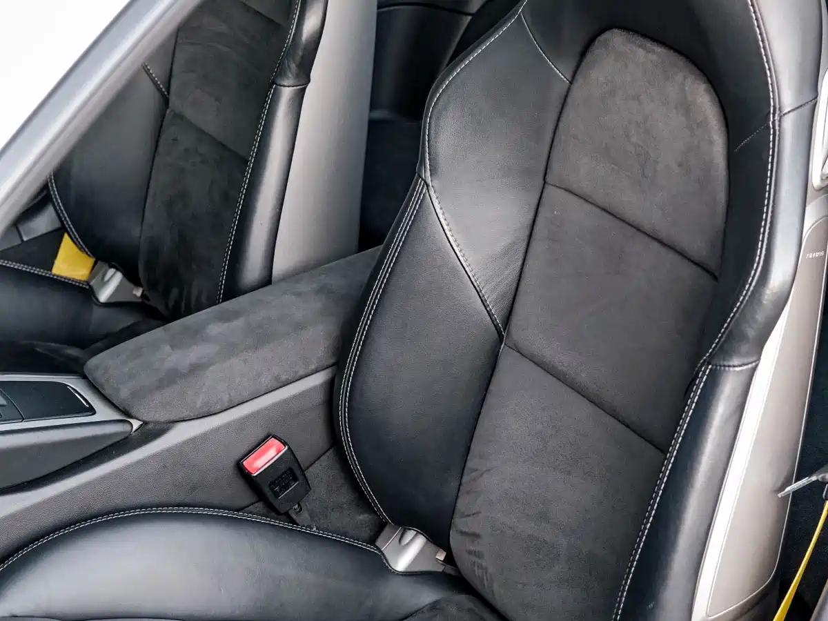 Porsche 911 2013 GT3 3.8L фото 15