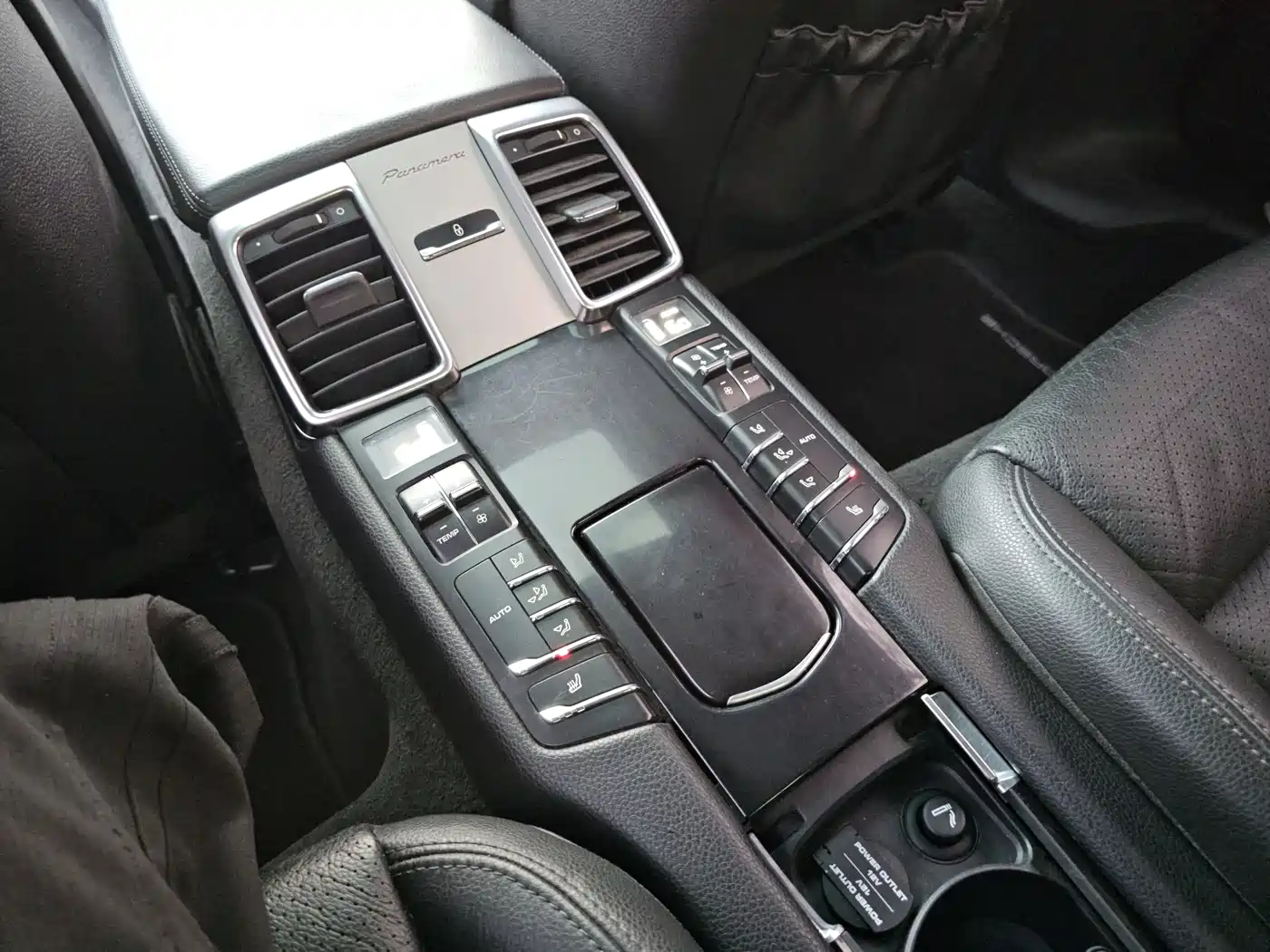 Porsche Panamera 2014 Panamera 3.0T фото 17