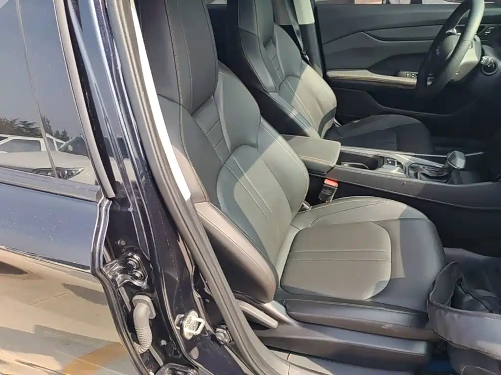 Dongfeng Aeolus Yixuan 2025 2025 1.5L Auto Luxury