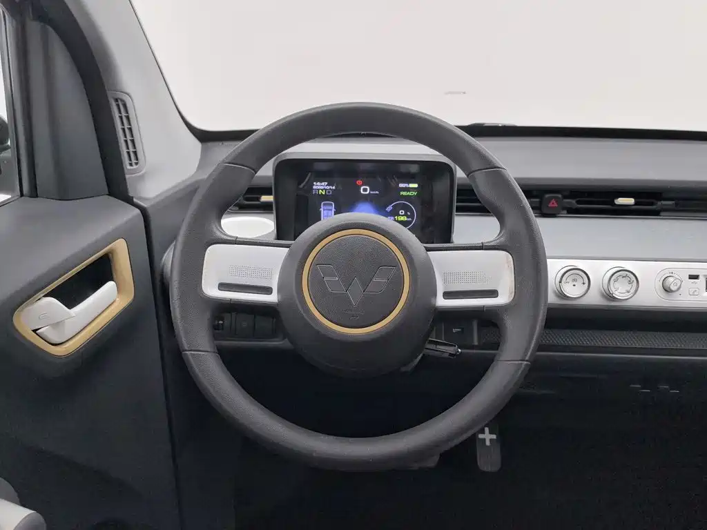 Photo 11 - Wuling Motors Hongguang MINIEV