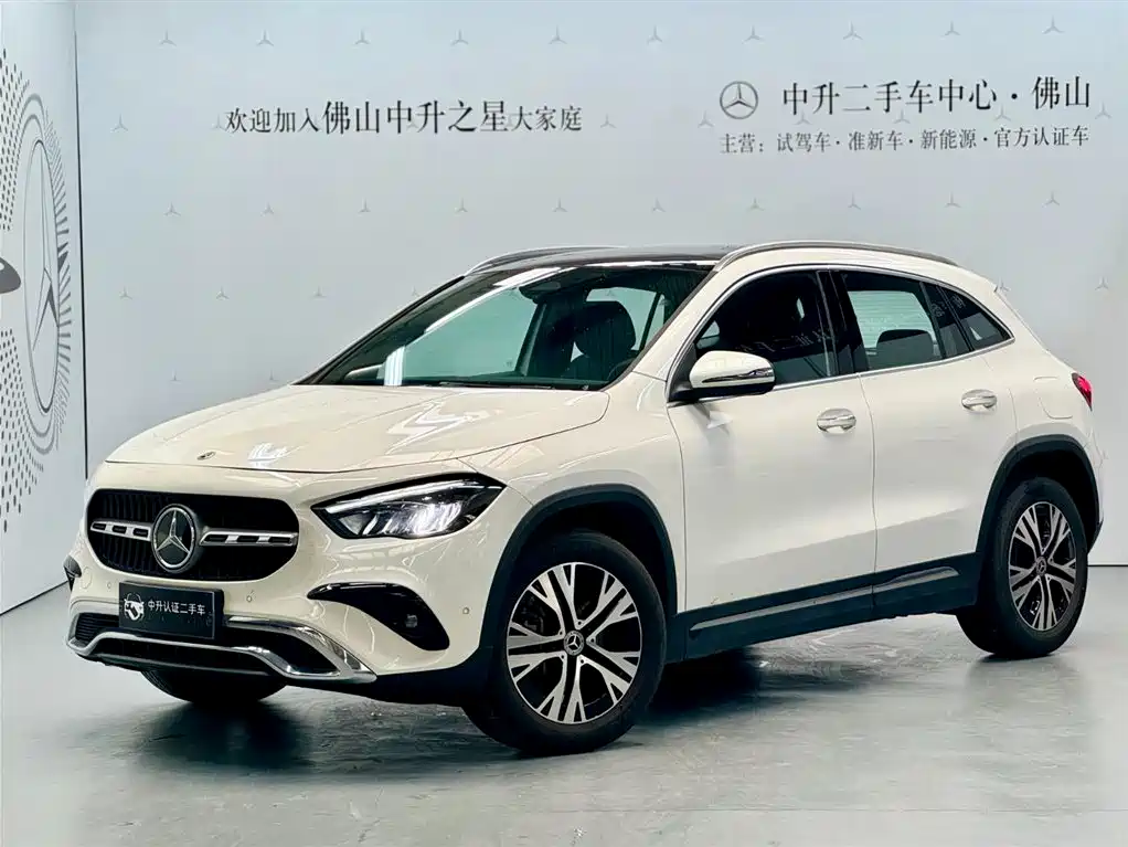 MERCEDES-BENZ GLA